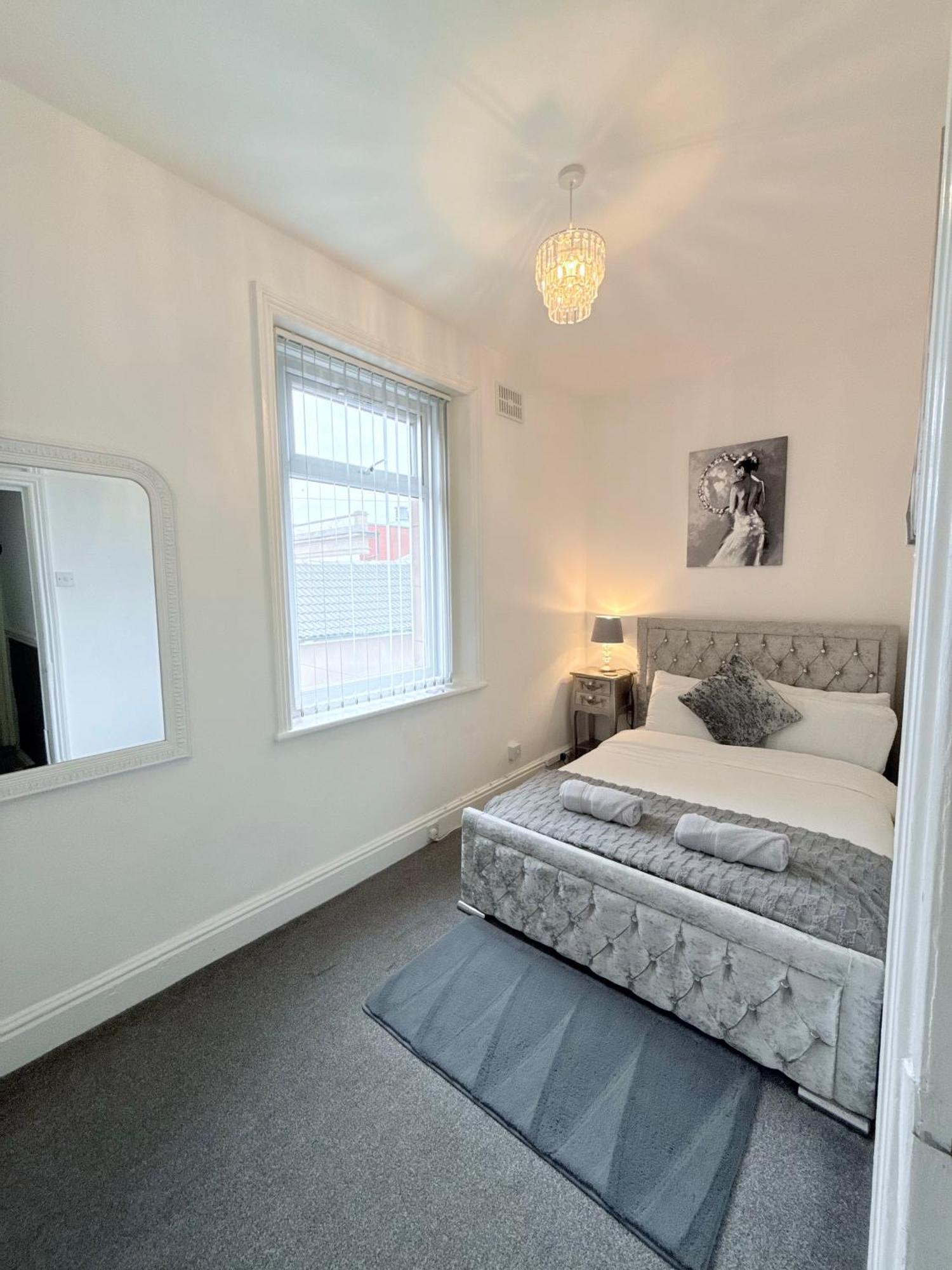 Large Luxury Apartment Blackpool Exterior foto